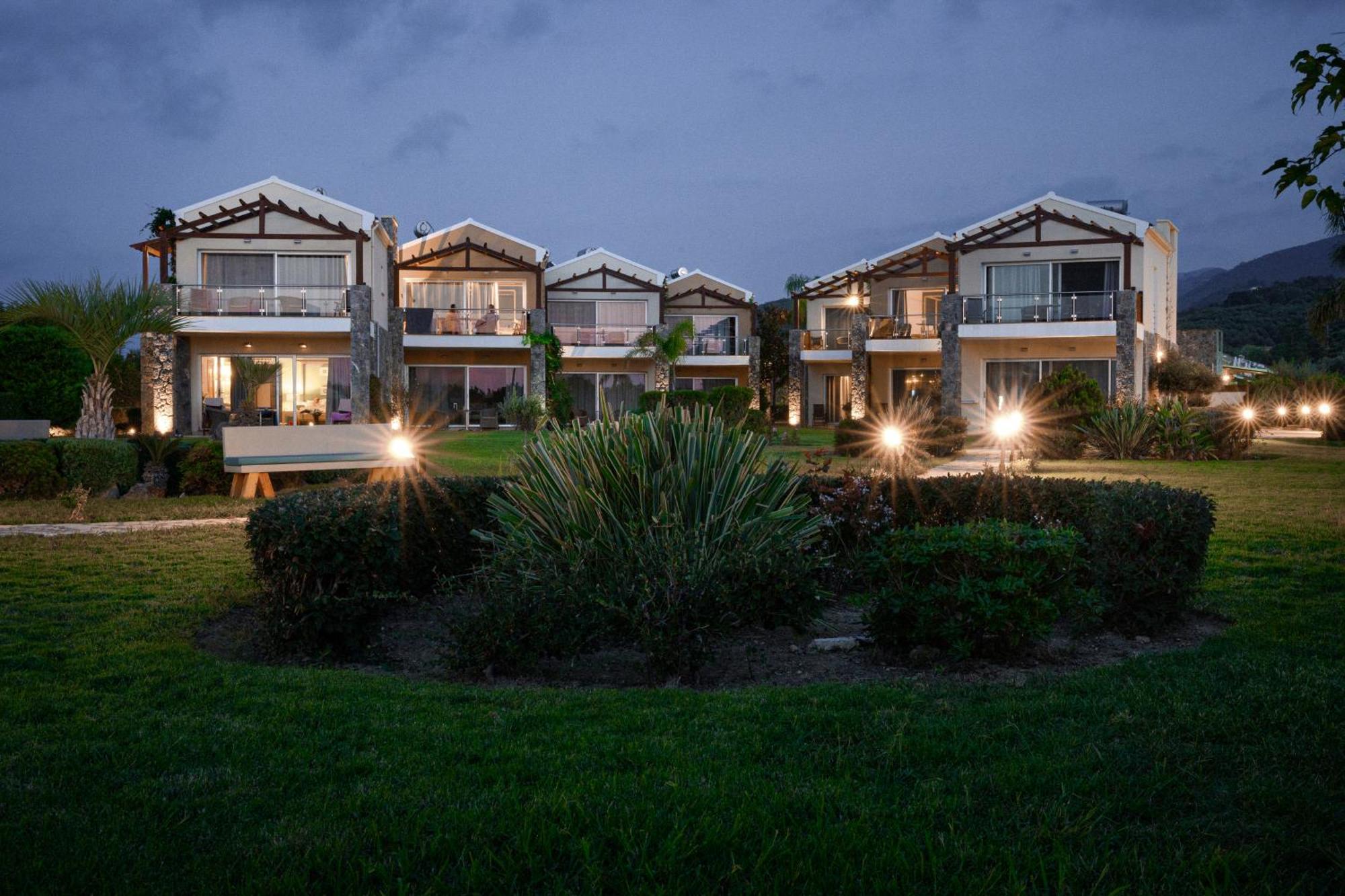 Restia Suites Exclusive Resort -Adults Only Almiros Beach Exterior foto